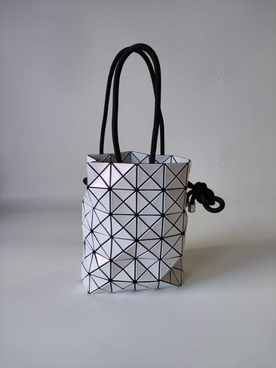 Picture of Issey Miyake Handbags _SKUfw142280243fw